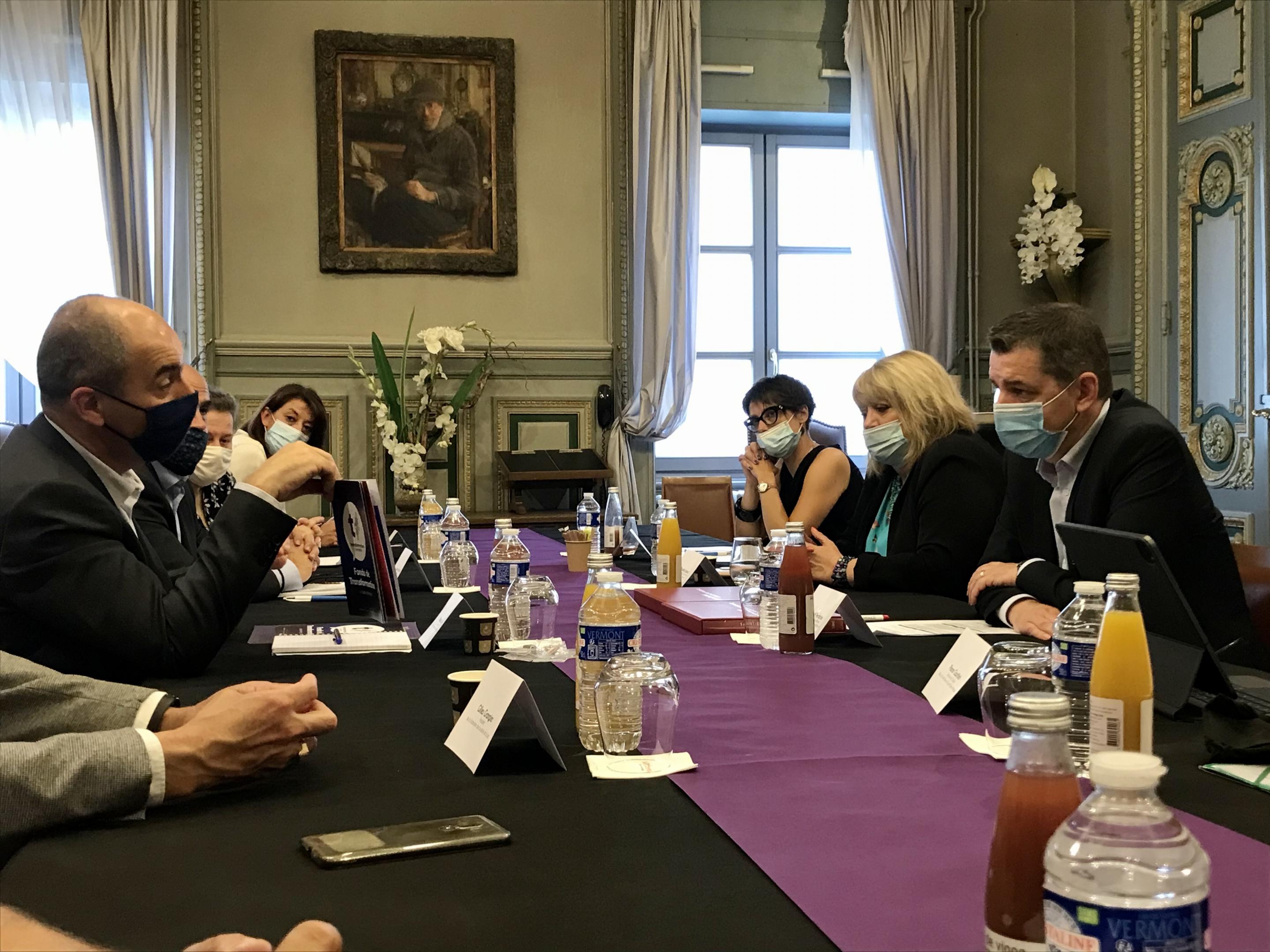 Rendez-vous à la mairie de St Etienne