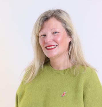 Mme VIRGINIE VAN LANCKER